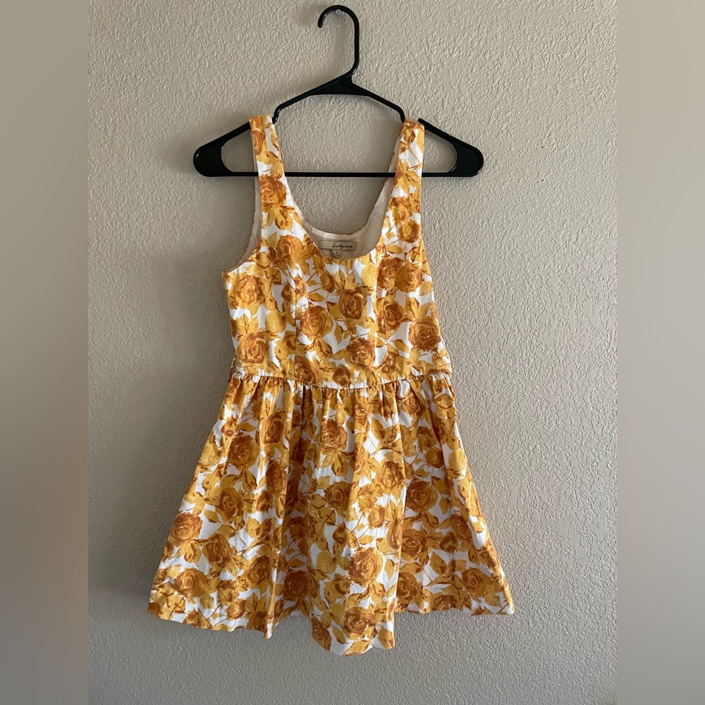 Beautiful yellow flower vintage dress